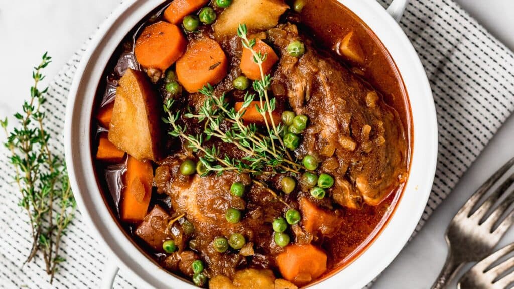 Peruvian estofado de pollo.