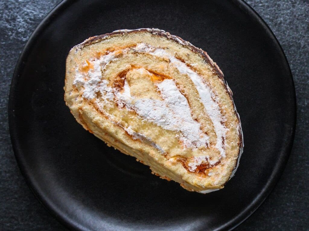 A creamy and fluffly Peruvian cake known as pionono.