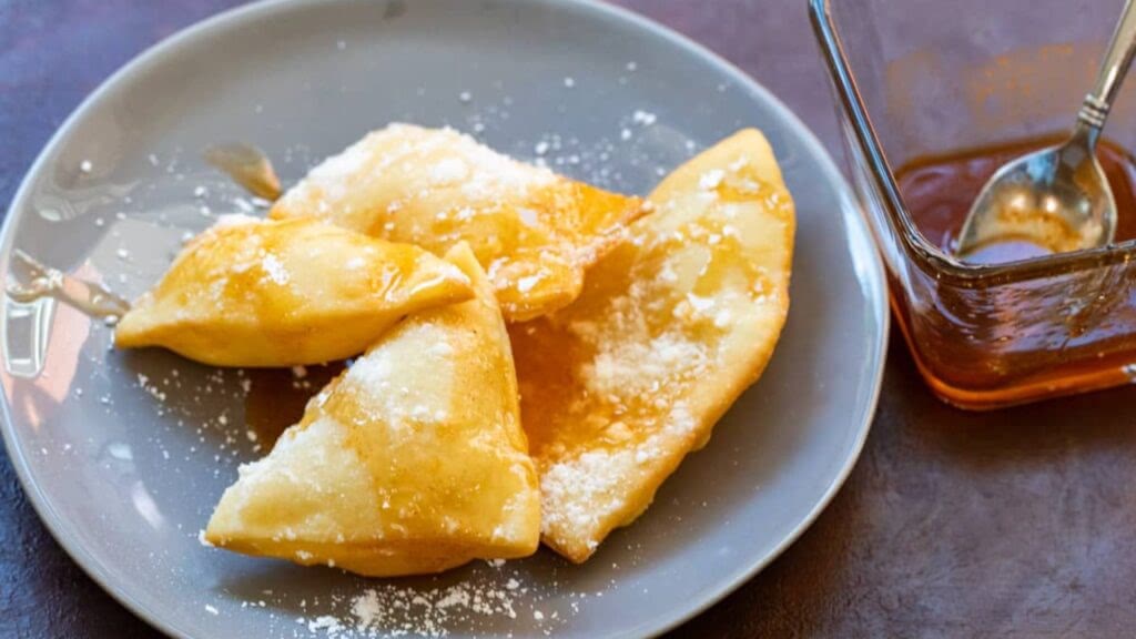Sopapillas.